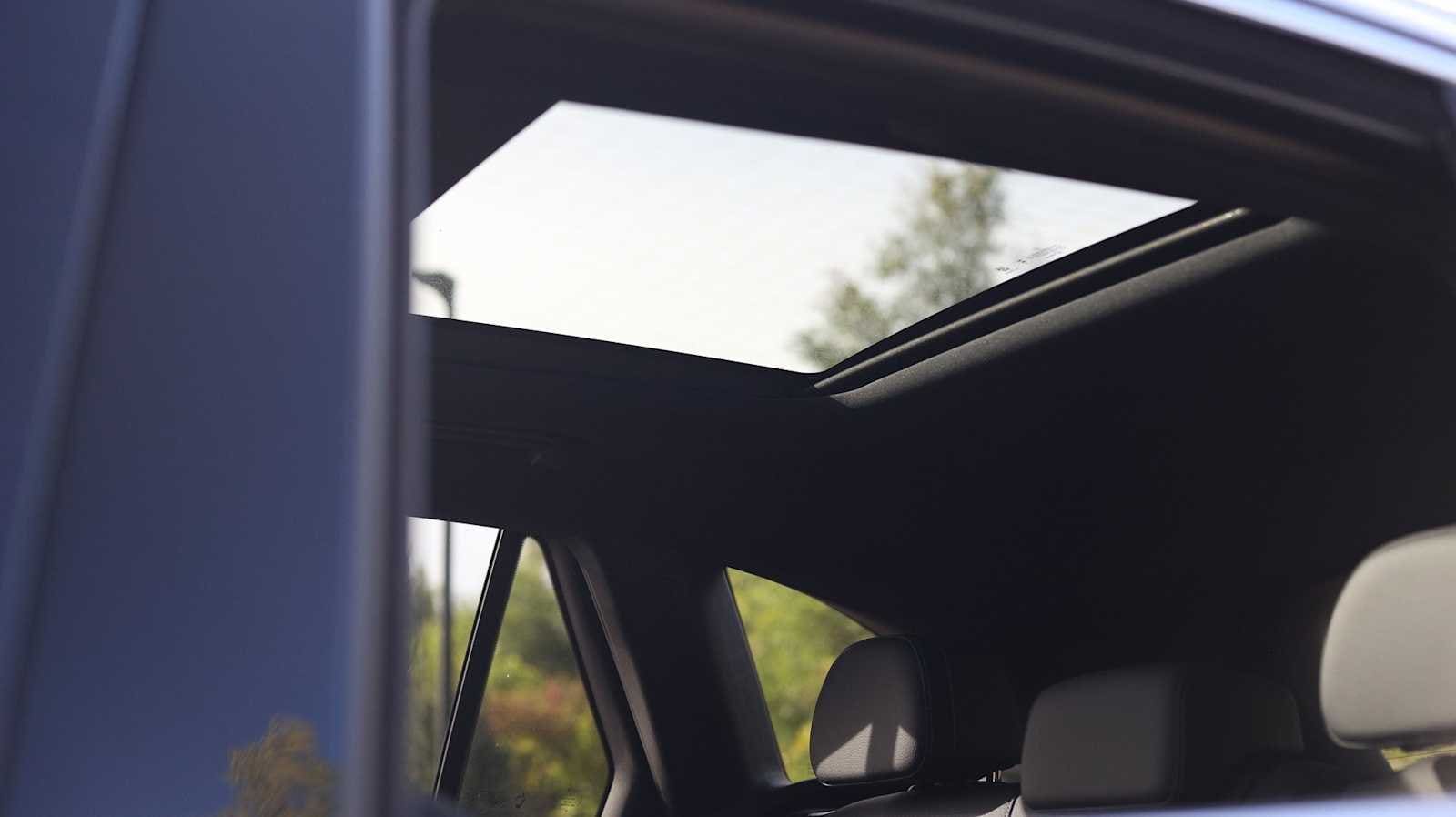 Thumbnail: 2026 Mercedes-Benz GLC - 23