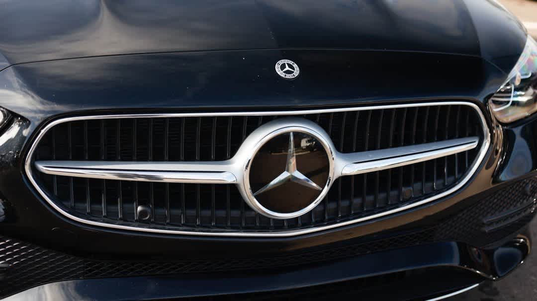 Thumbnail: 2025 Mercedes-Benz C-Class - 9