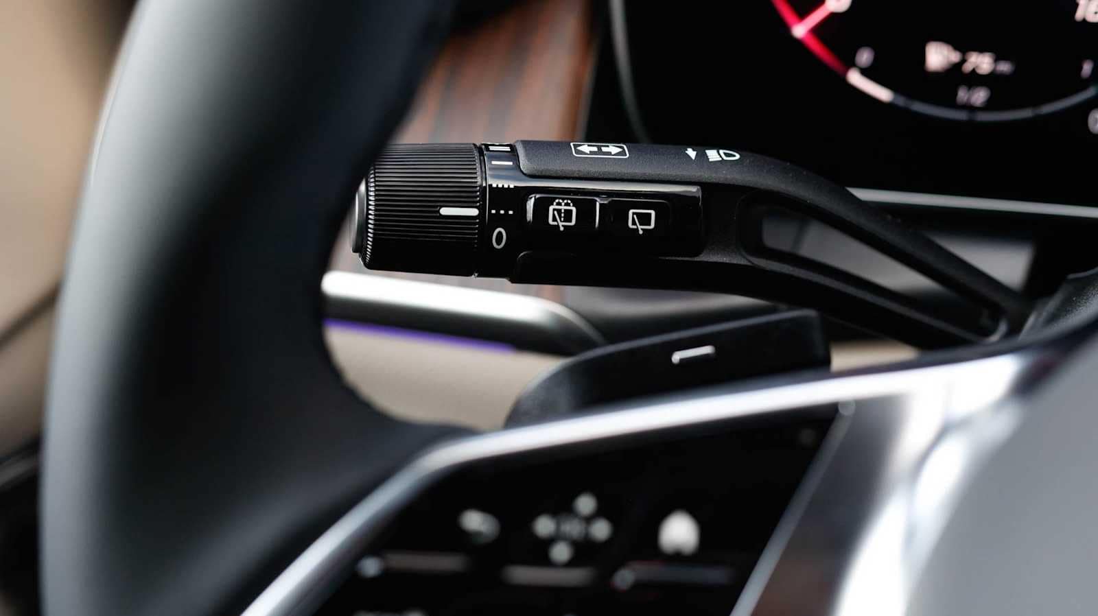 Thumbnail: 2026 Mercedes-Benz GLC - 31