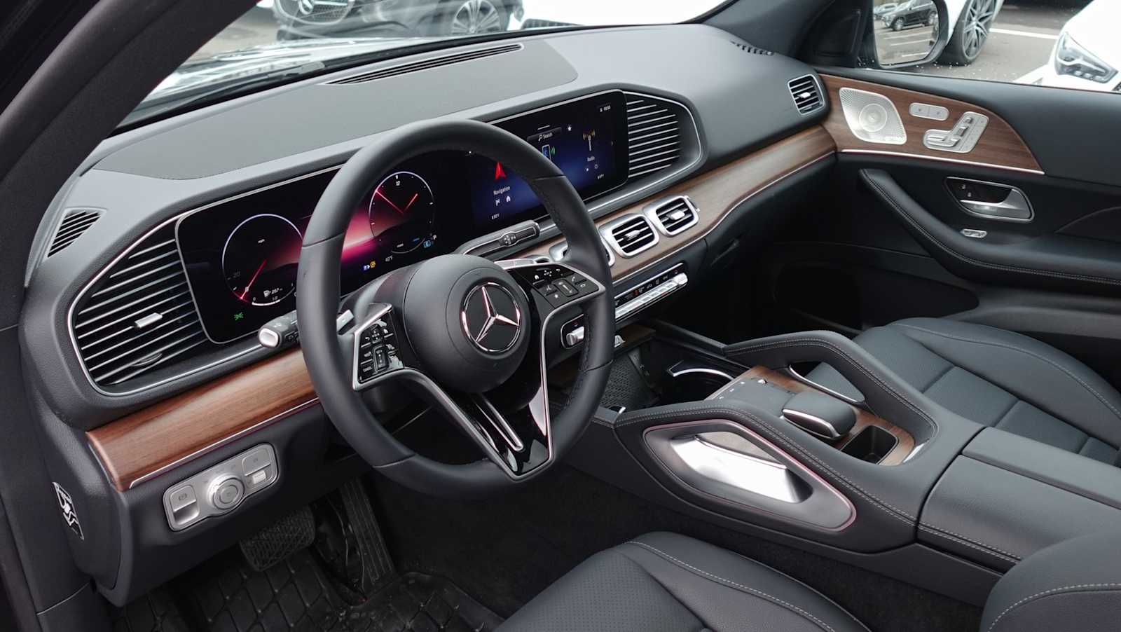 Thumbnail: 2026 Mercedes-Benz GLE - 26