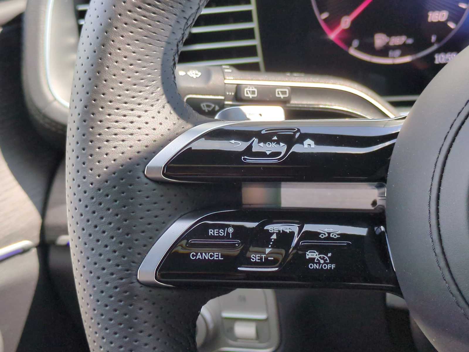 Thumbnail: 2025 Mercedes-Benz GLS - 26