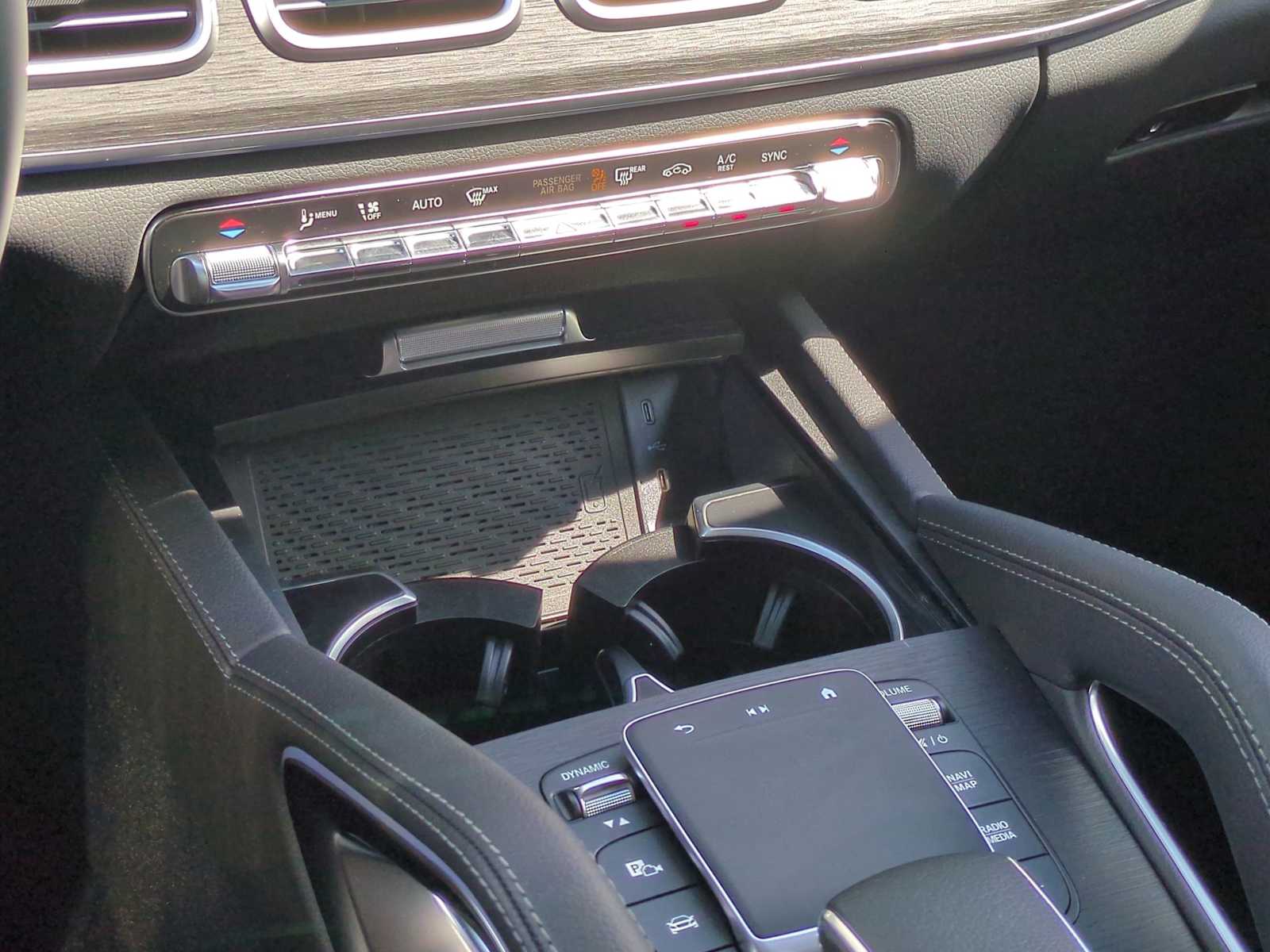 Thumbnail: 2026 Mercedes-Benz GLE - 34