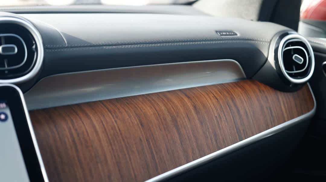 Thumbnail: 2023 Mercedes-Benz GLC - 19