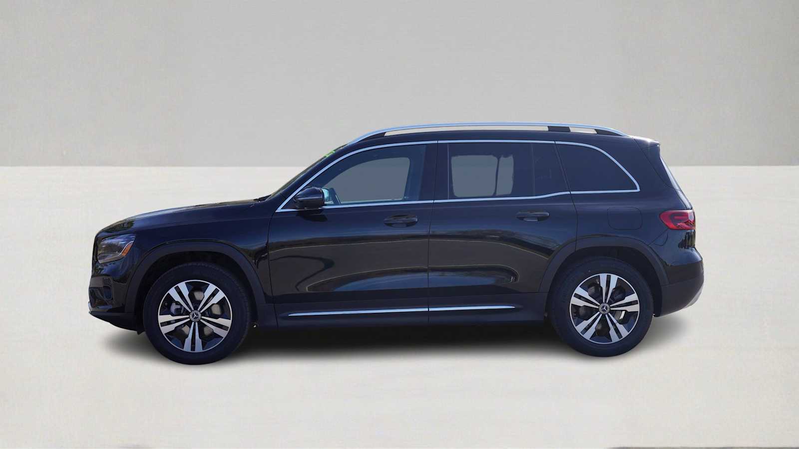 Thumbnail: 2026 Mercedes-Benz GLB - 8