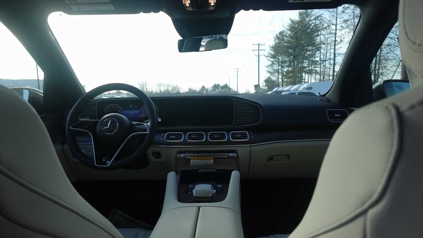 Thumbnail: 2026 Mercedes-Benz GLE - 30