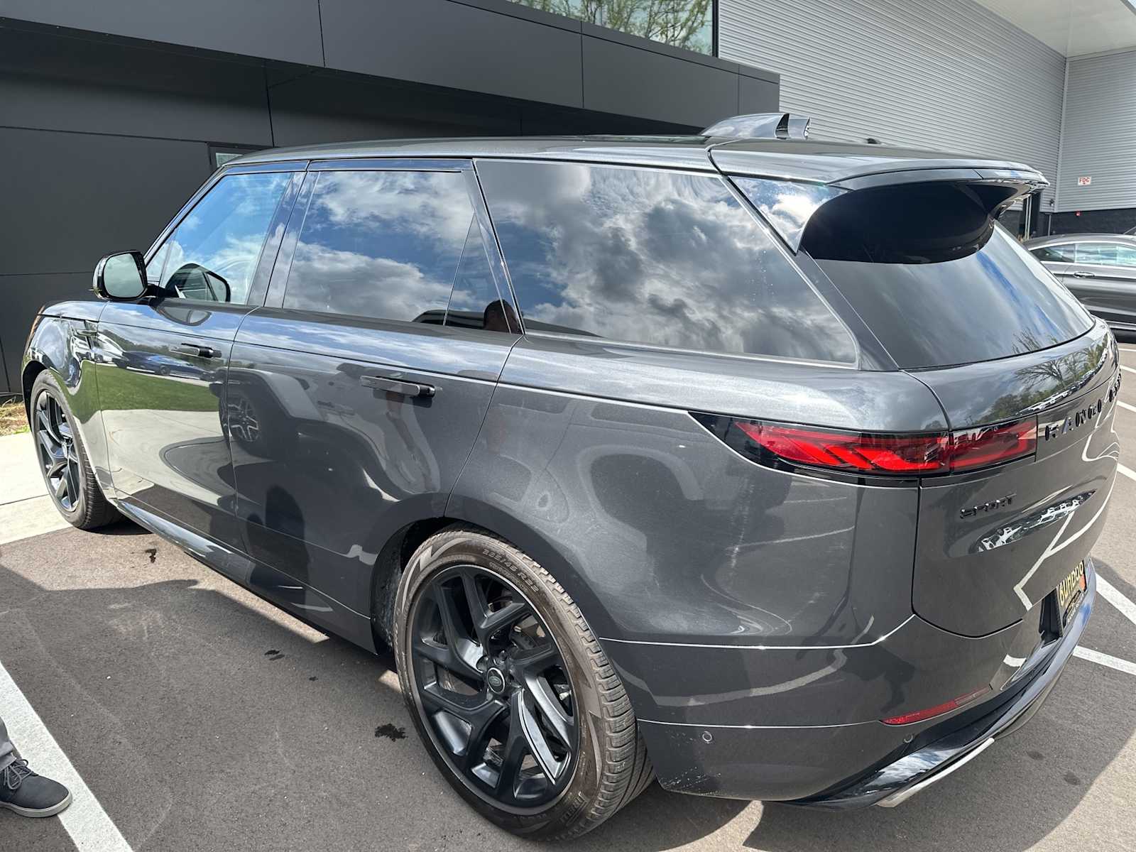 Thumbnail: 2023 Land Rover Range Rover Sport - 7