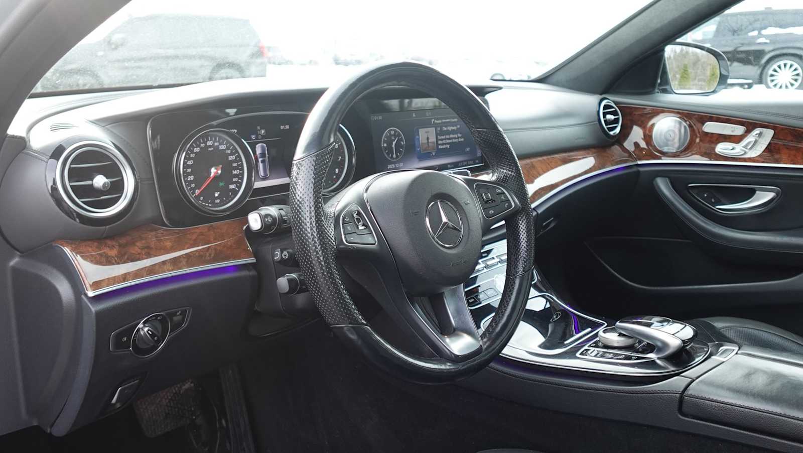 Thumbnail: 2017 Mercedes-Benz E-Class - 27