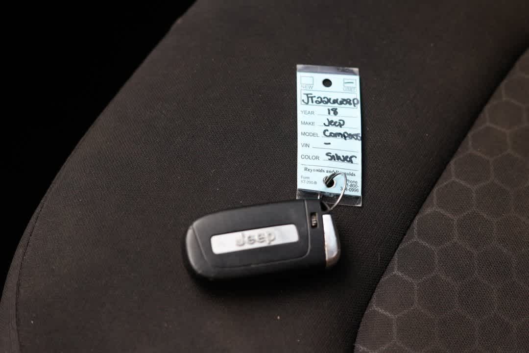 Thumbnail: 2018 Jeep Compass - 33