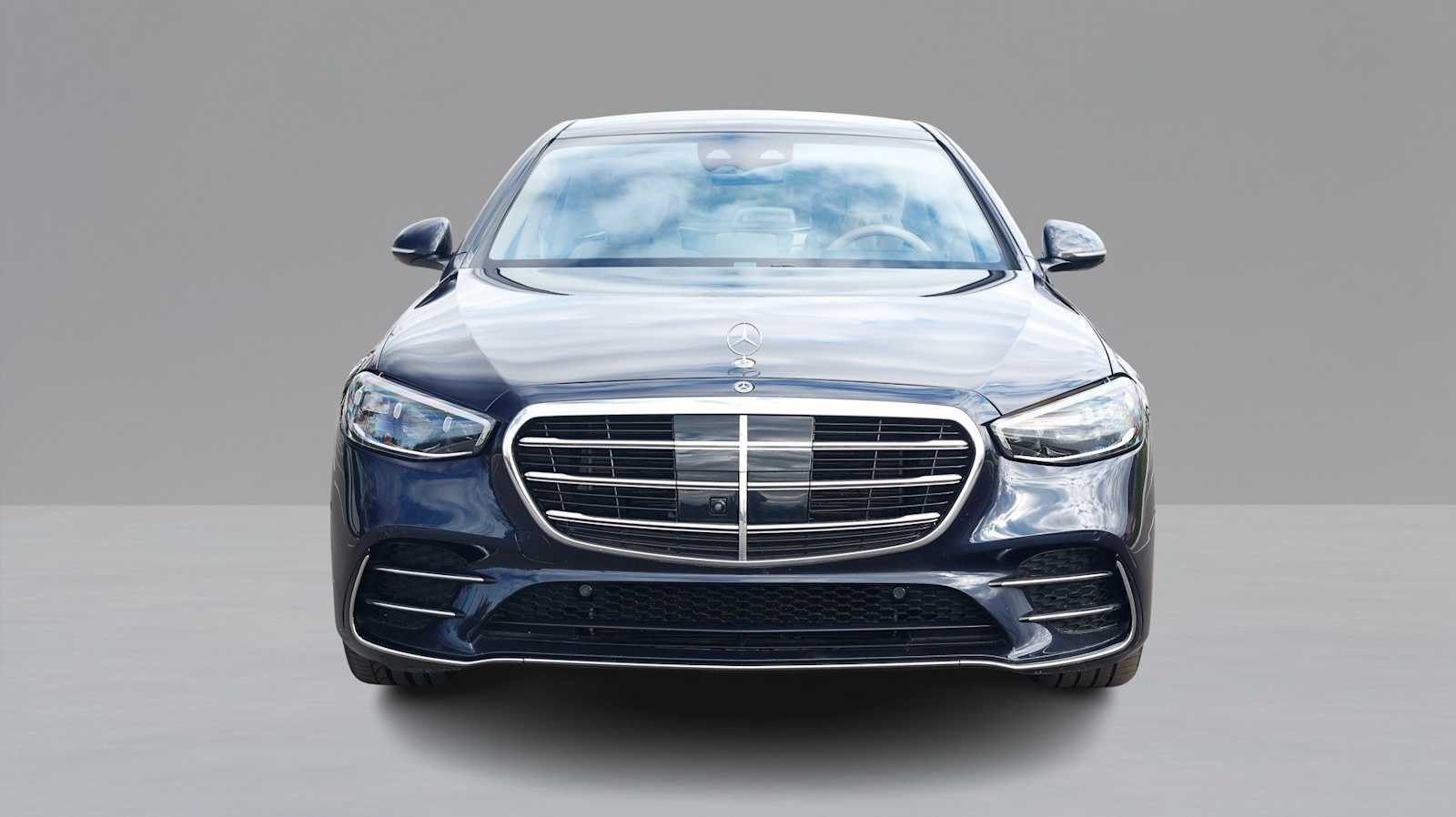 Thumbnail: 2023 Mercedes-Benz S-Class - 2