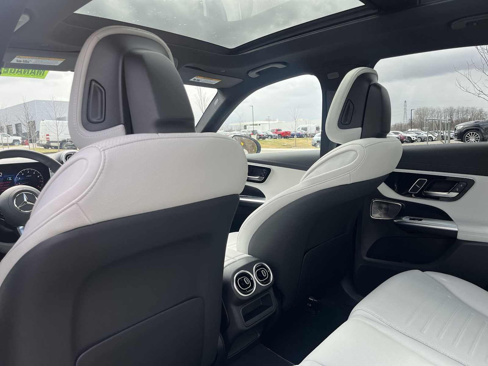 Thumbnail: 2026 Mercedes-Benz GLC - 24