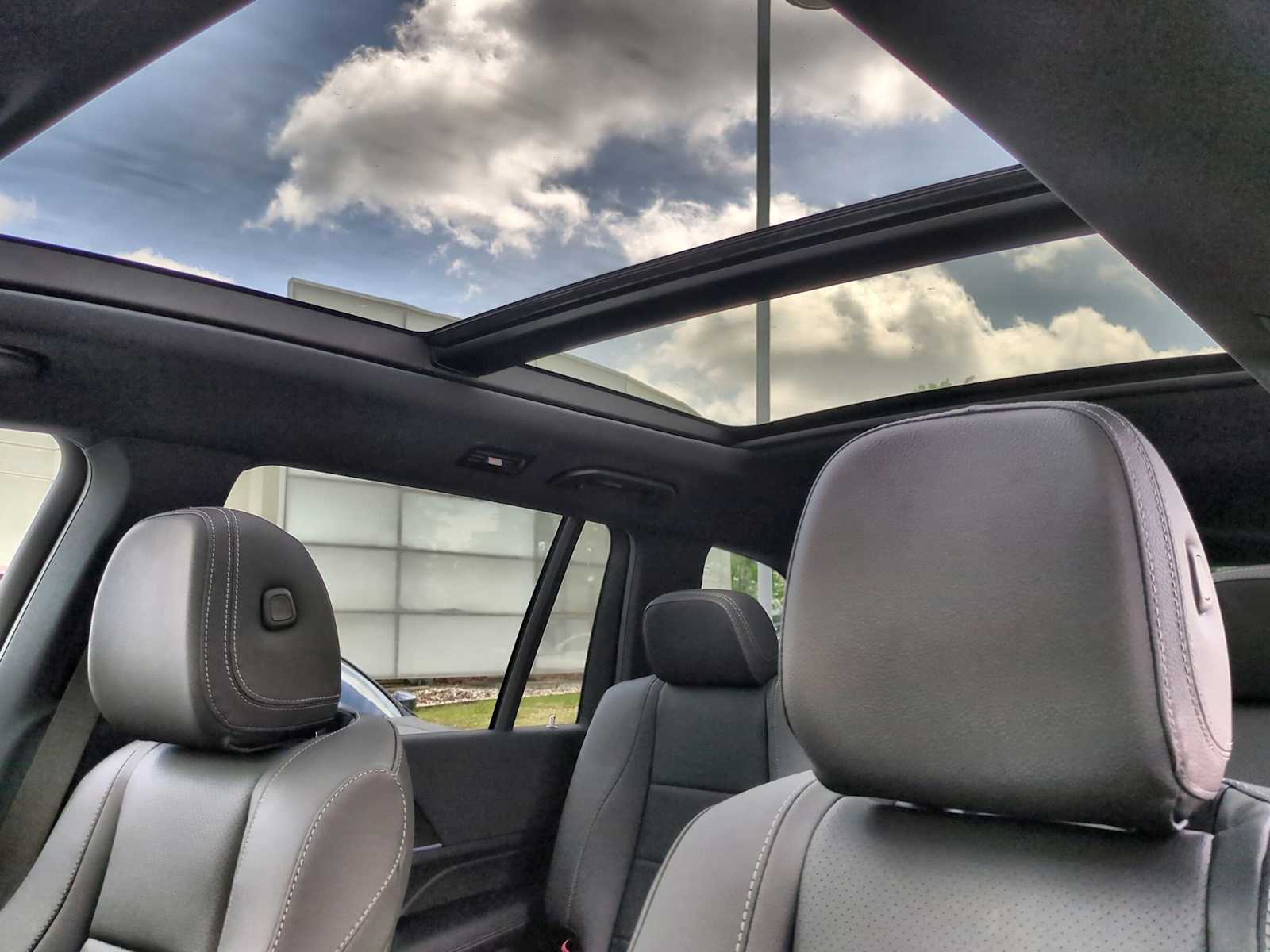 Thumbnail: 2025 Mercedes-Benz GLS - 20