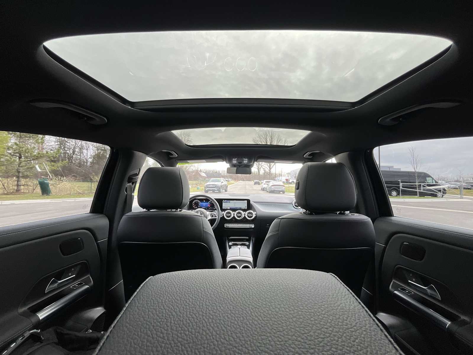 Thumbnail: 2026 Mercedes-Benz GLA - 35