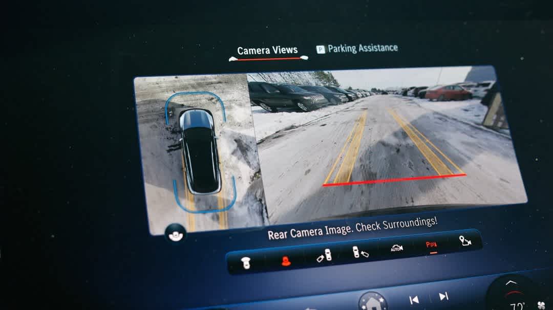 Thumbnail: 2023 Mercedes-Benz EQS - 16