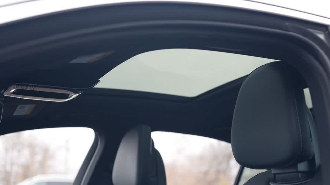 Thumbnail: 2024 Mercedes-Benz C-Class - 19