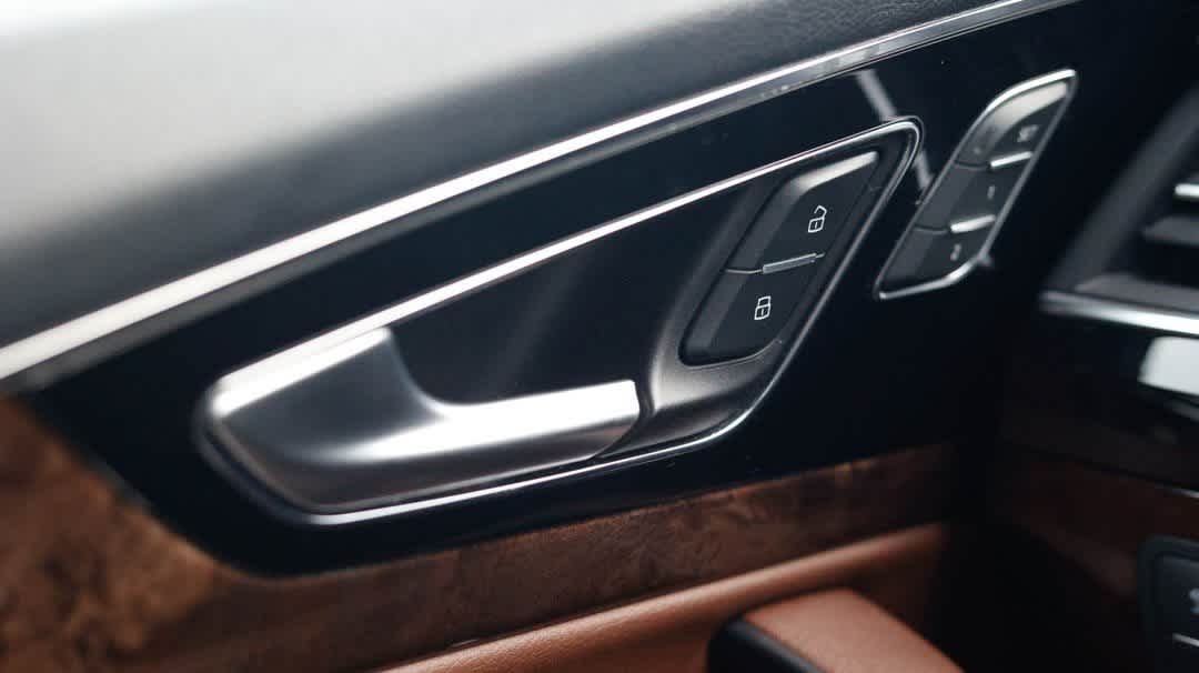 Thumbnail: 2018 Audi Q7 - 34