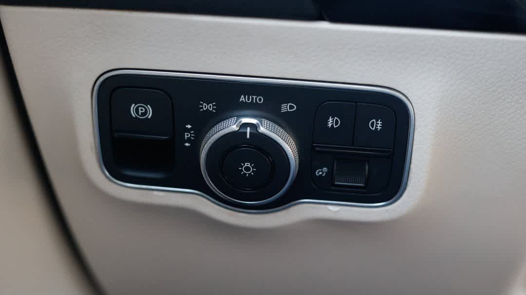 Thumbnail: 2021 Mercedes-Benz GLA - 28