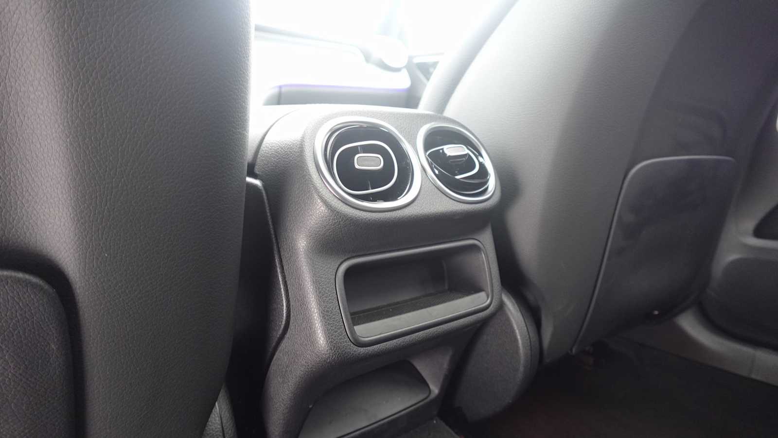 Thumbnail: 2025 Mercedes-Benz GLC - 44