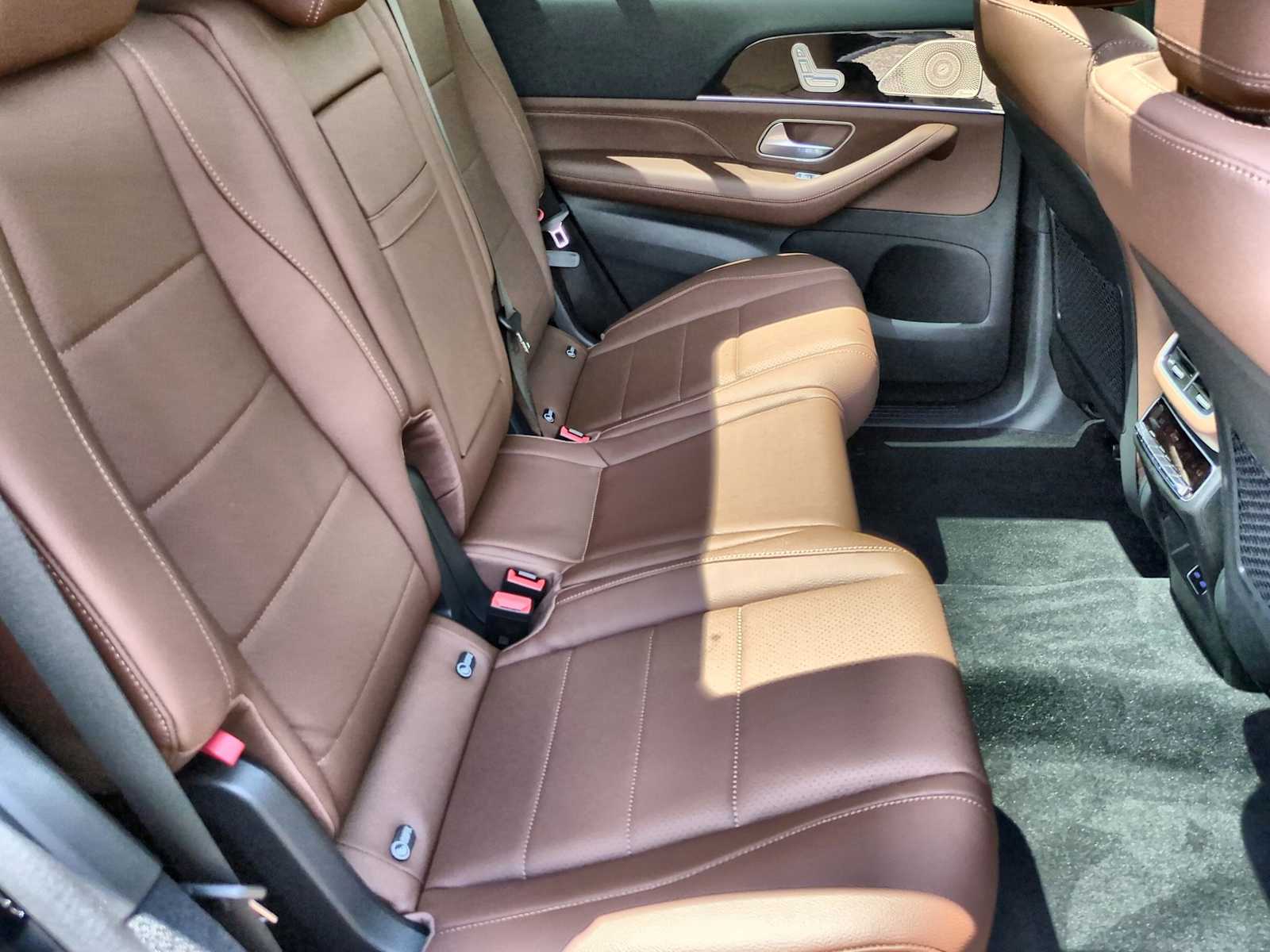 2025 Mercedes-Benz GLS 450 4MATIC 22