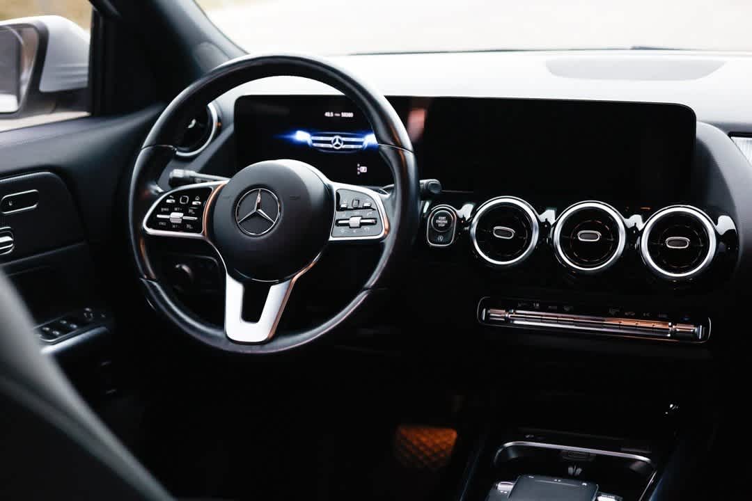 Thumbnail: 2023 Mercedes-Benz GLA - 17