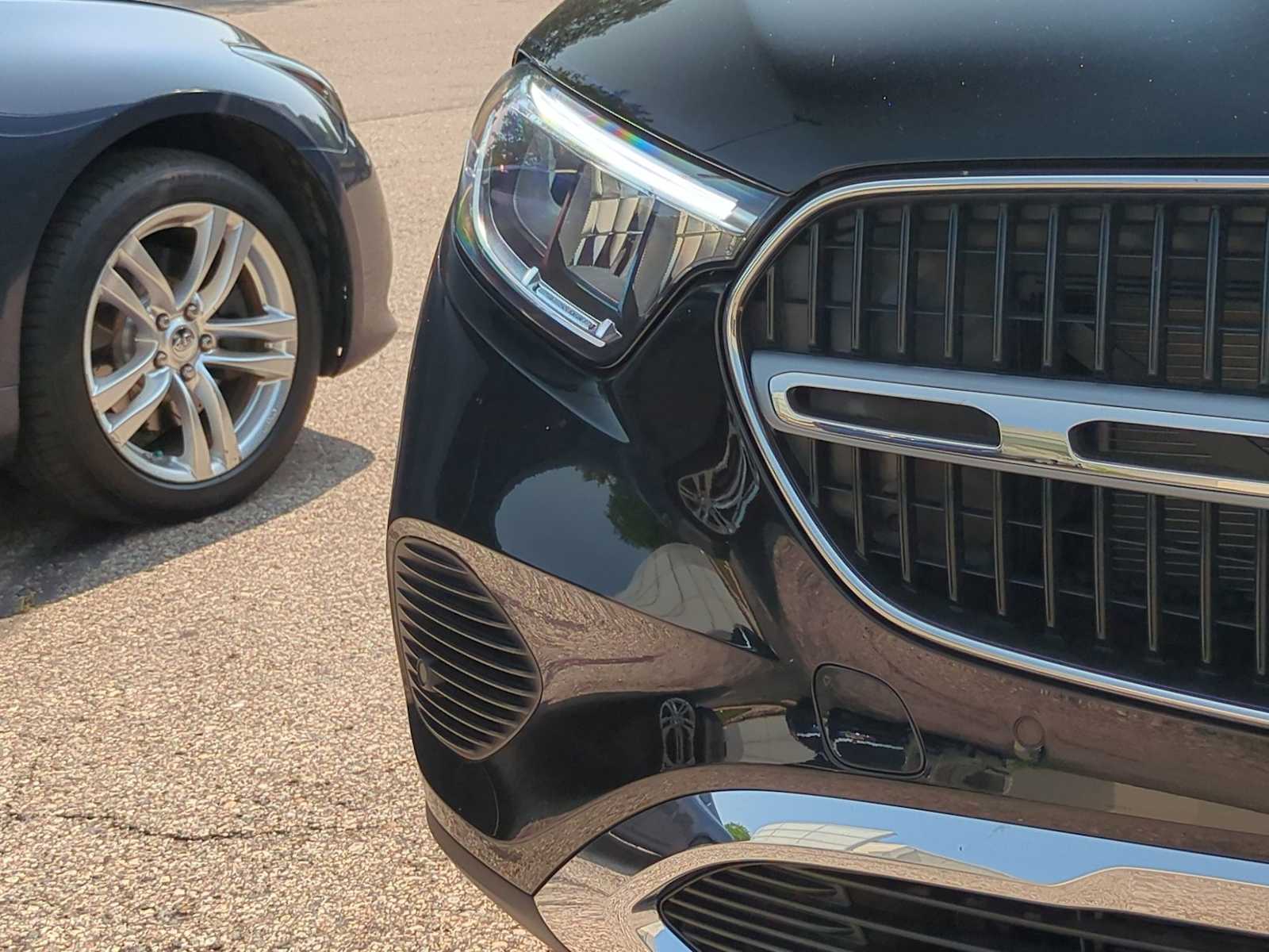 Thumbnail: 2025 Mercedes-Benz GLC - 11