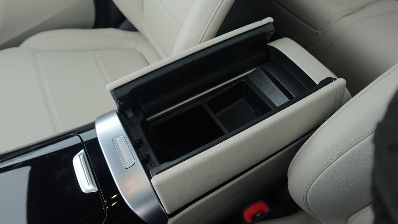 Thumbnail: 2026 Mercedes-Benz GLC - 42