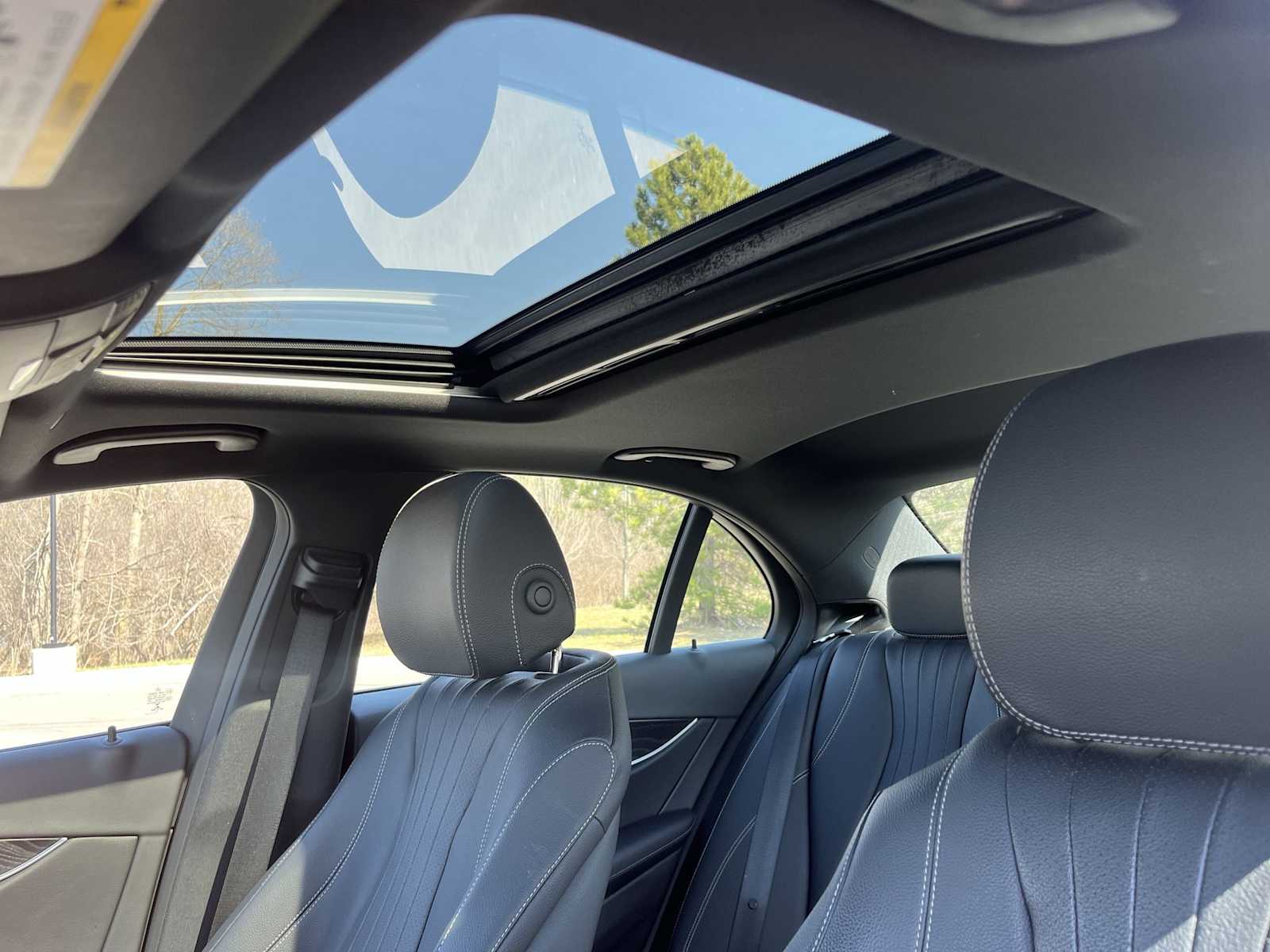 Thumbnail: 2017 Mercedes-Benz E-Class - 21