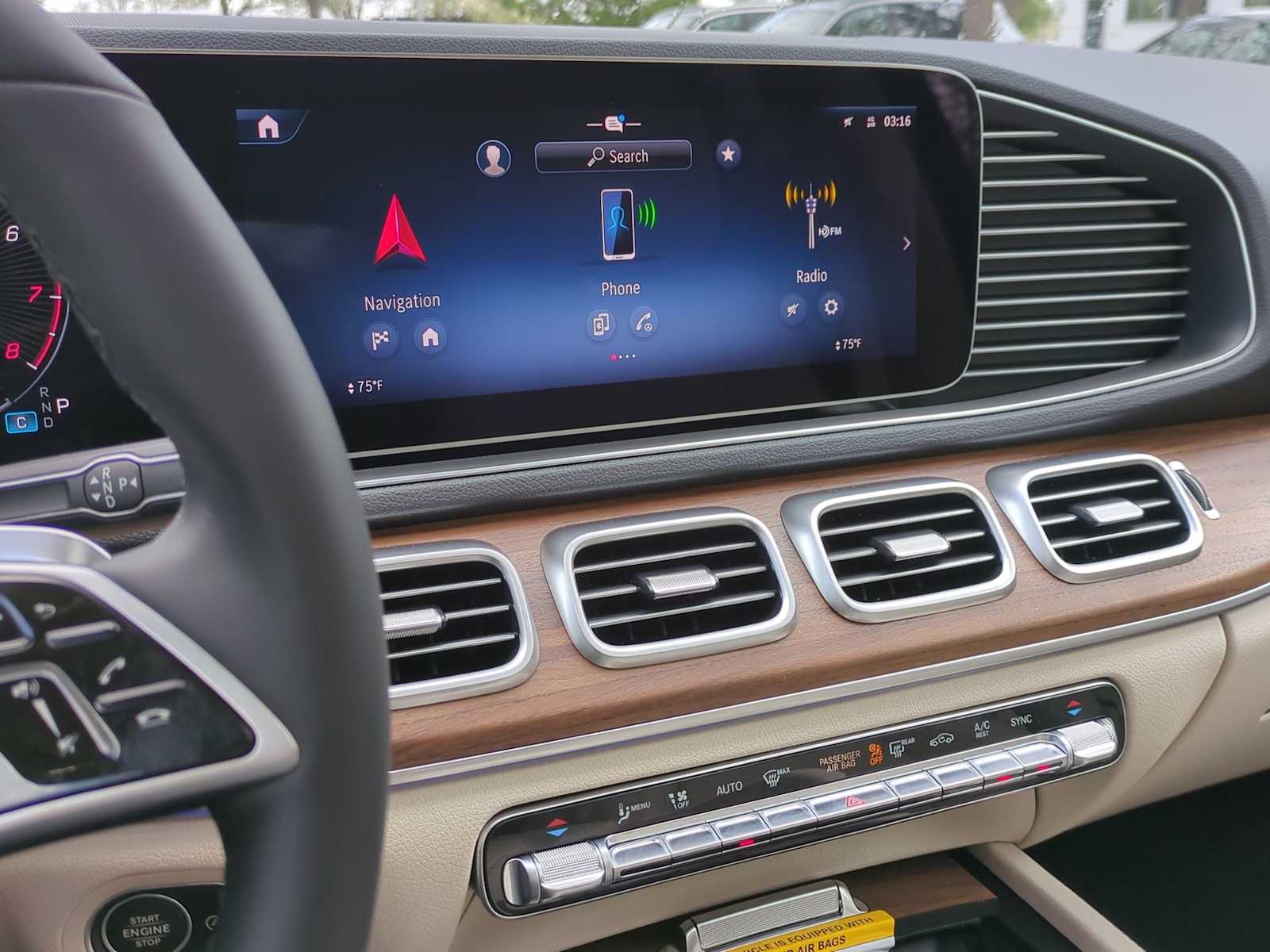 Thumbnail: 2025 Mercedes-Benz GLE - 28