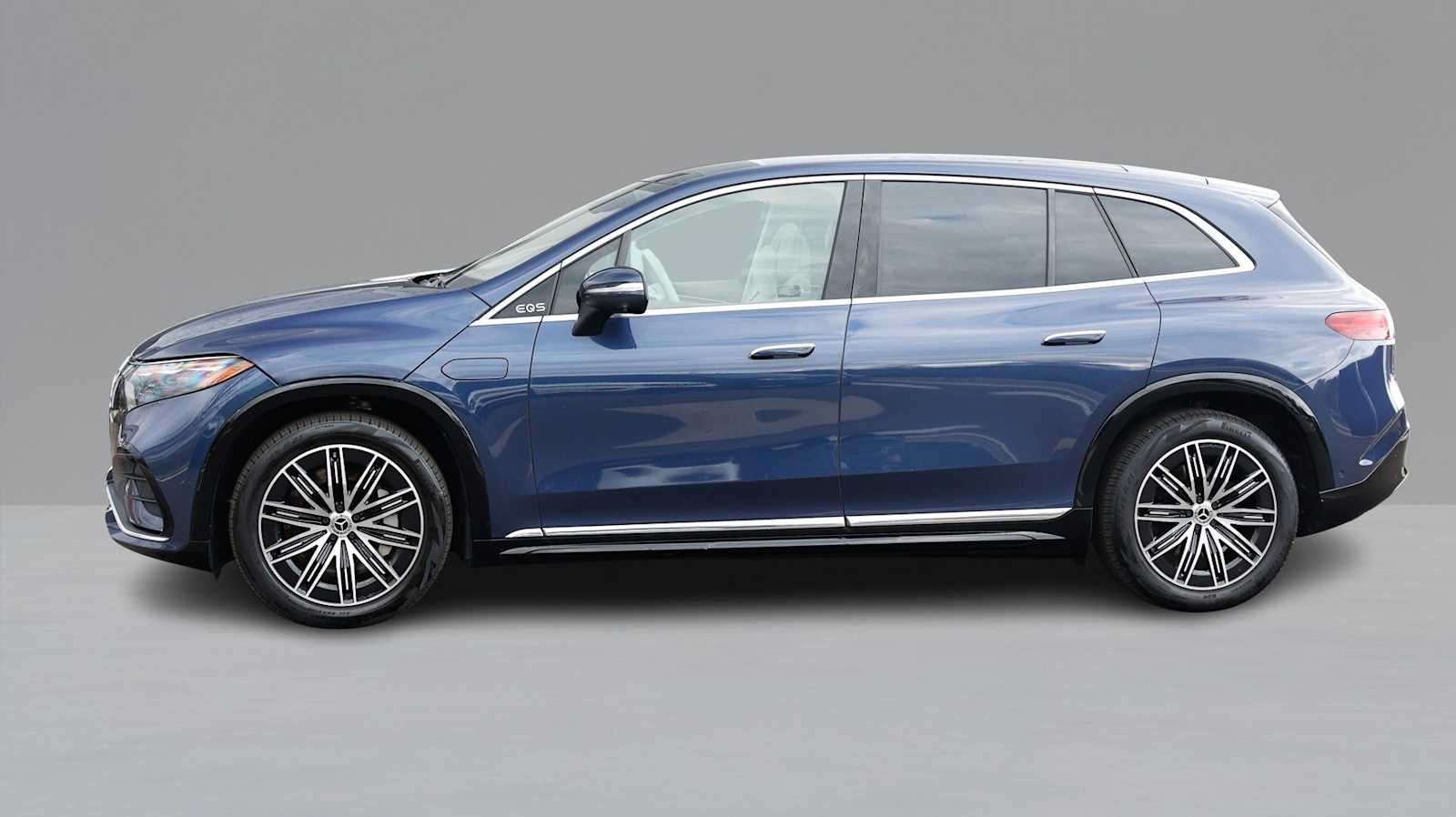 Thumbnail: 2023 Mercedes-Benz EQS - 9