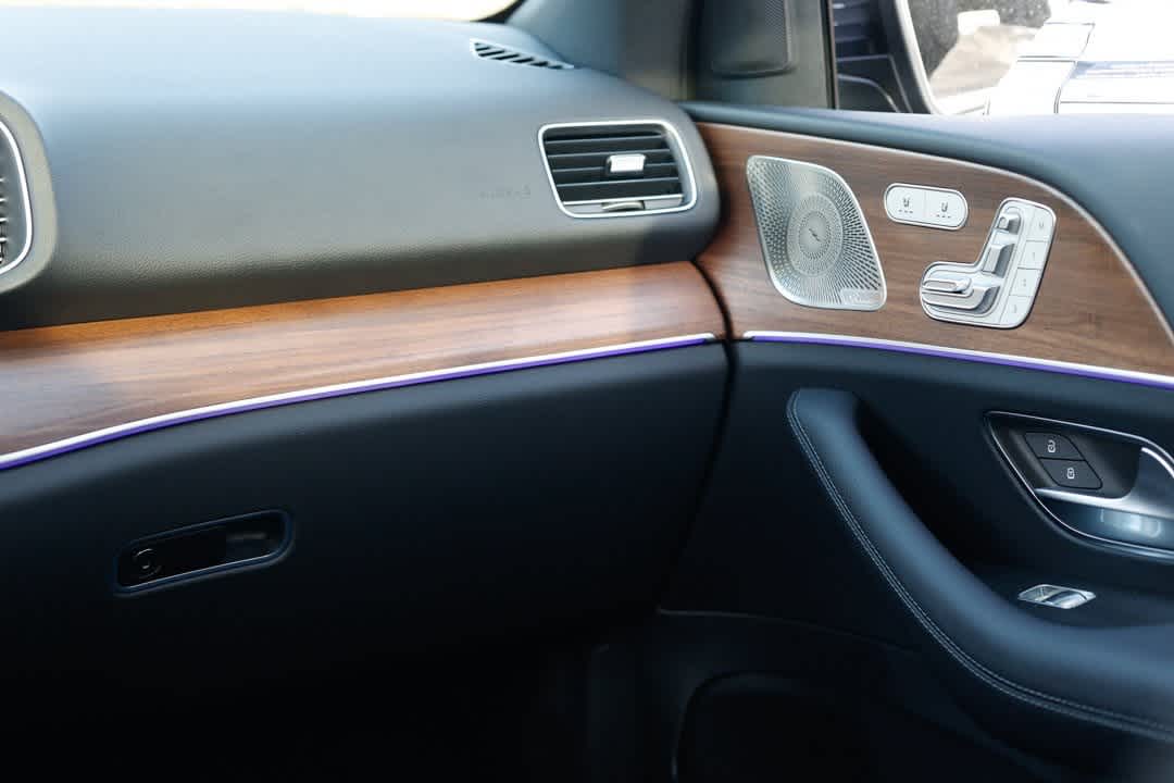 Thumbnail: 2026 Mercedes-Benz GLE - 26