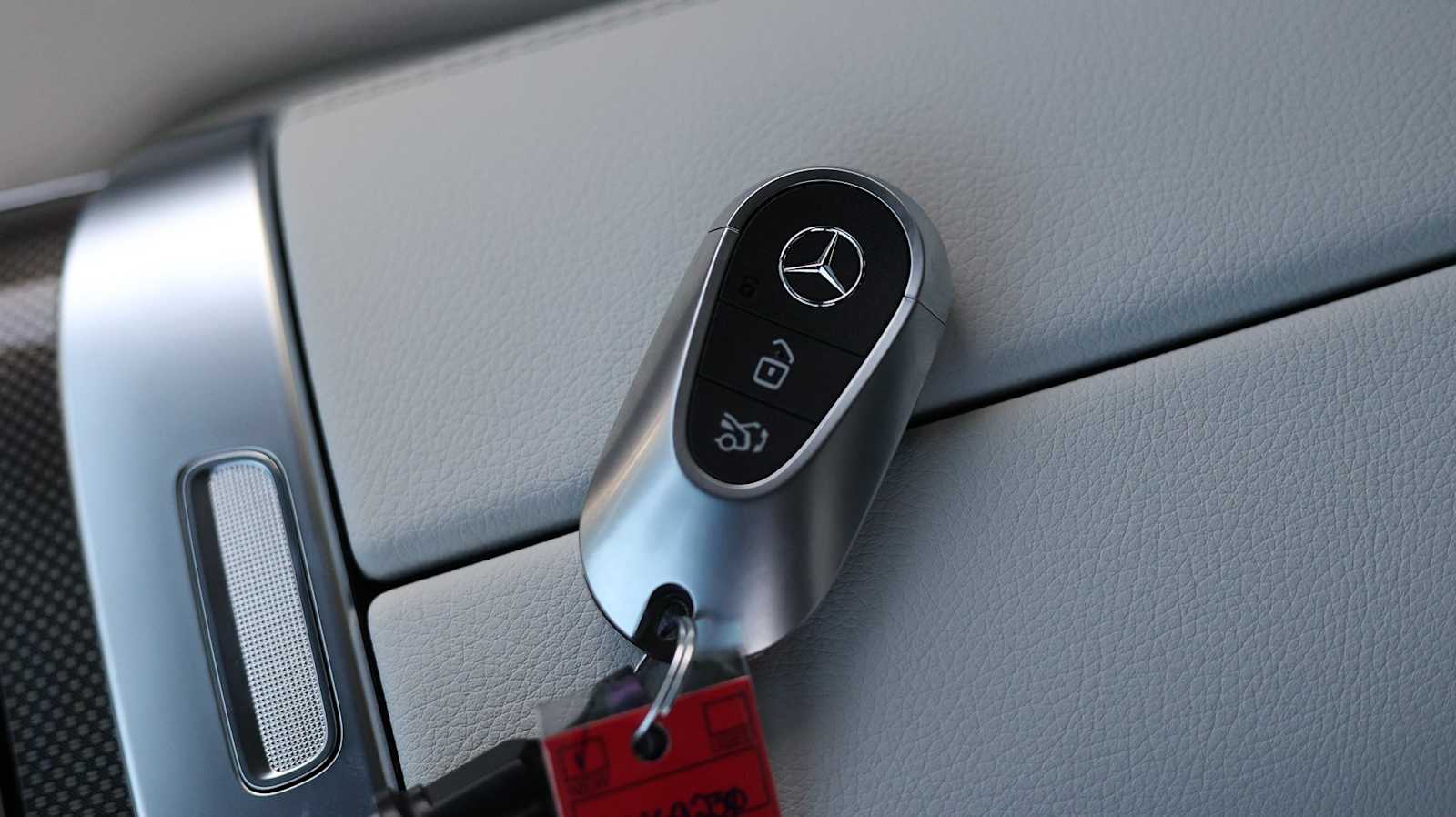 Thumbnail: 2026 Mercedes-Benz GLC - 36