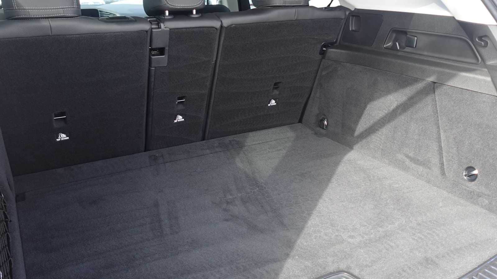 Thumbnail: 2026 Mercedes-Benz GLE - 16