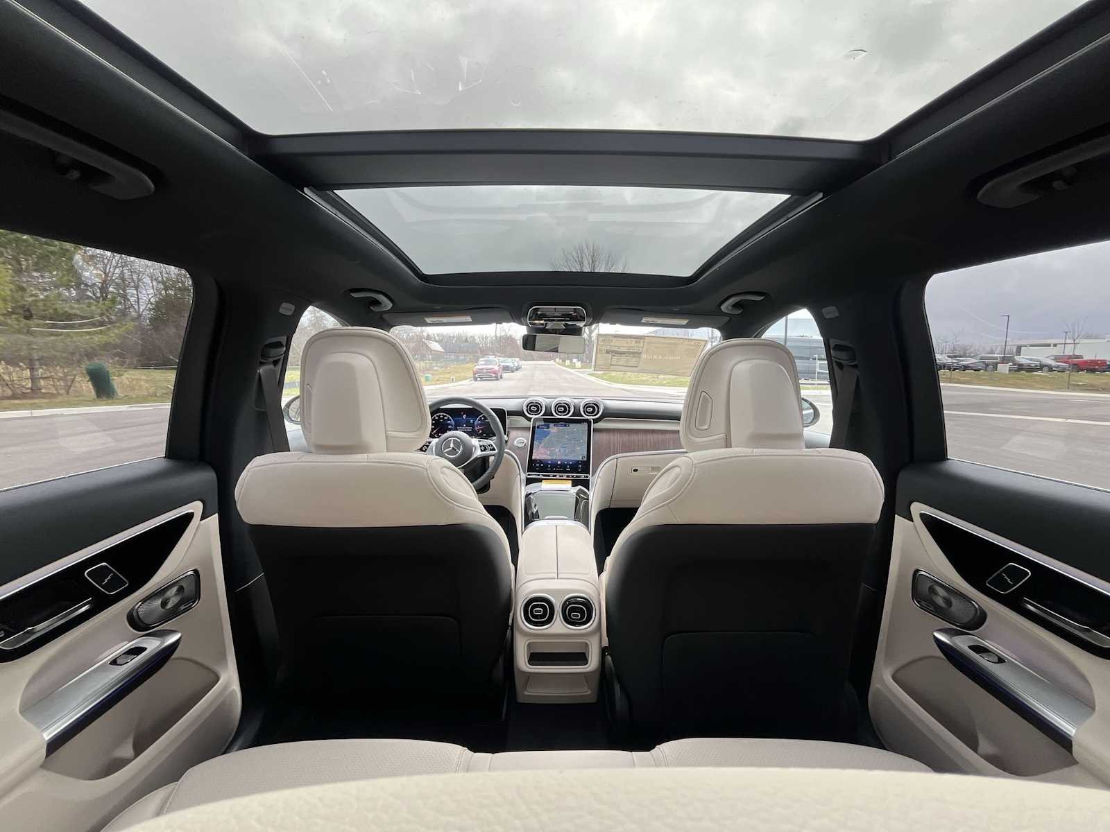 Thumbnail: 2026 Mercedes-Benz GLC - 12