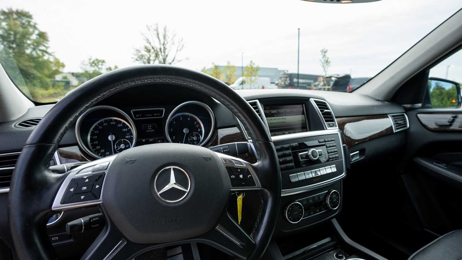 Thumbnail: 2013 Mercedes-Benz M-Class - 12