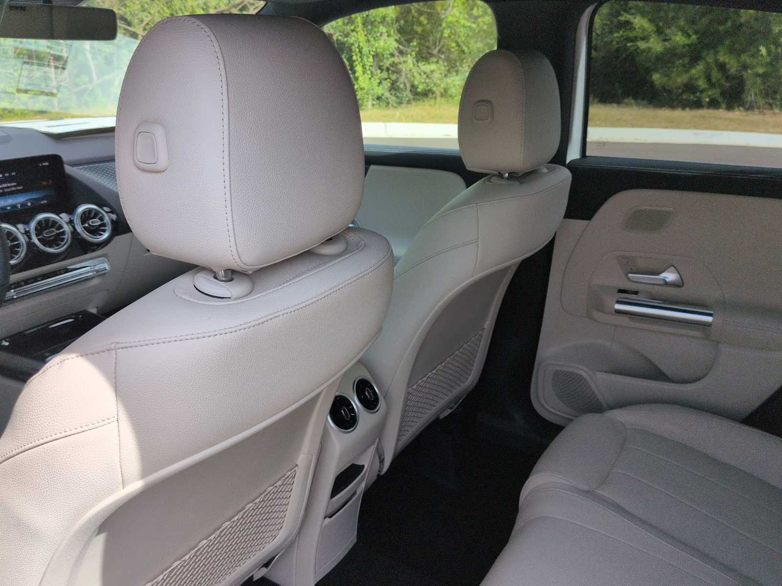 Thumbnail: 2026 Mercedes-Benz GLA - 19