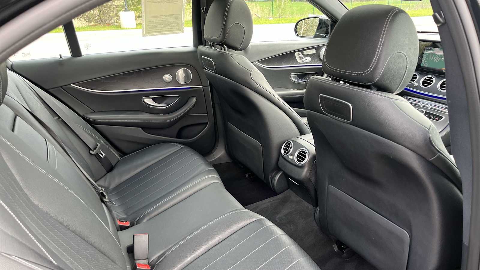 Thumbnail: 2019 Mercedes-Benz E-Class - 12
