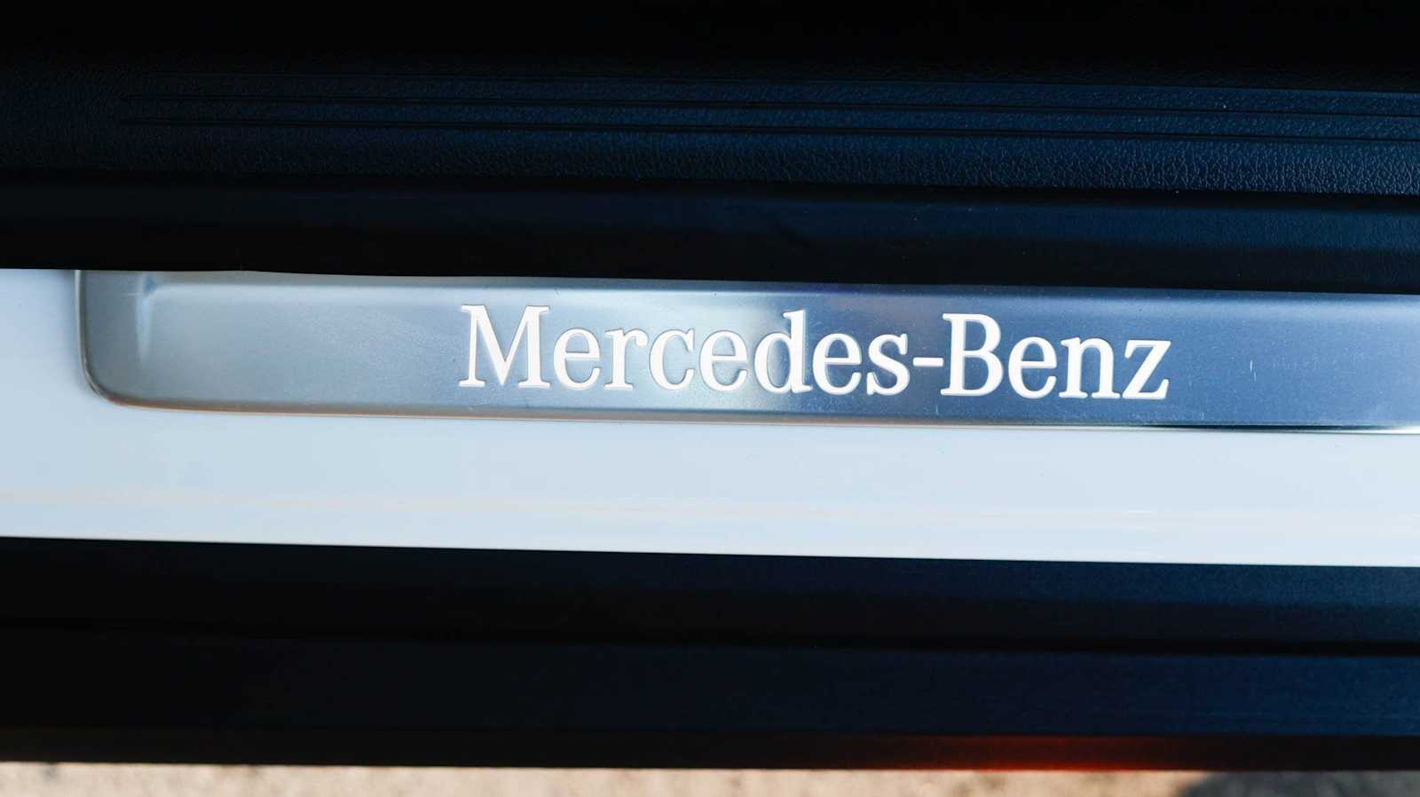 Thumbnail: 2026 Mercedes-Benz GLC - 31