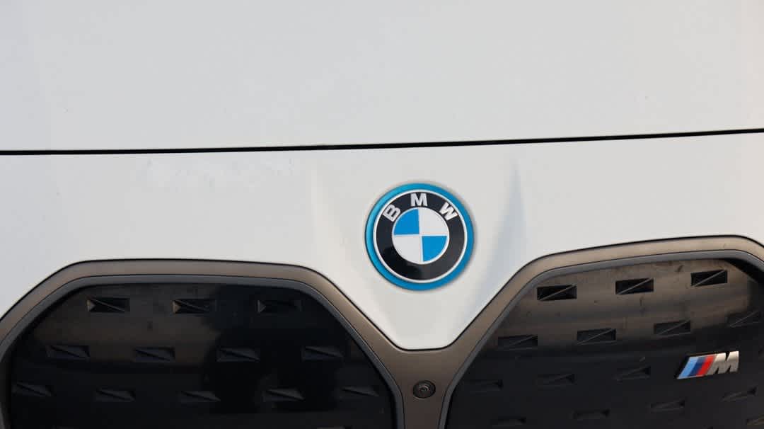 Thumbnail: 2022 BMW i4 - 14