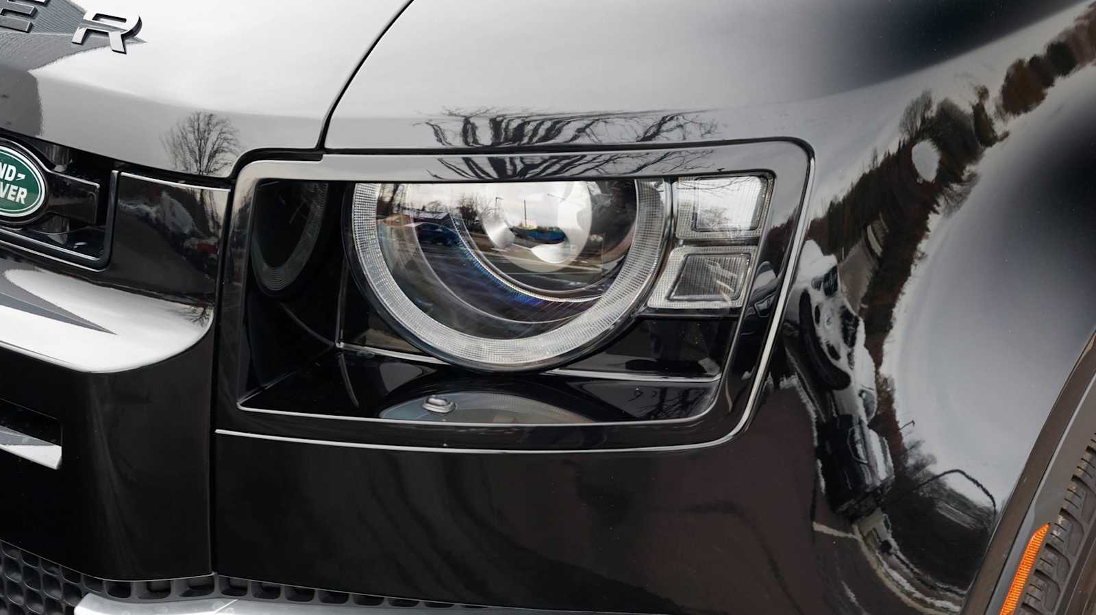 Thumbnail: 2024 Land Rover Defender - 41