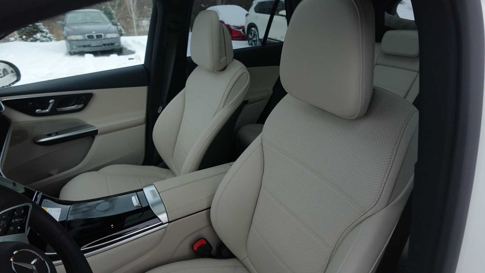 Thumbnail: 2026 Mercedes-Benz GLC - 30