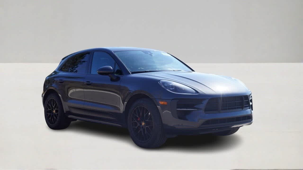 Thumbnail: 2021 Porsche Macan - 3