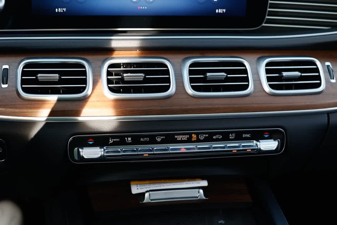 Thumbnail: 2026 Mercedes-Benz GLE - 18