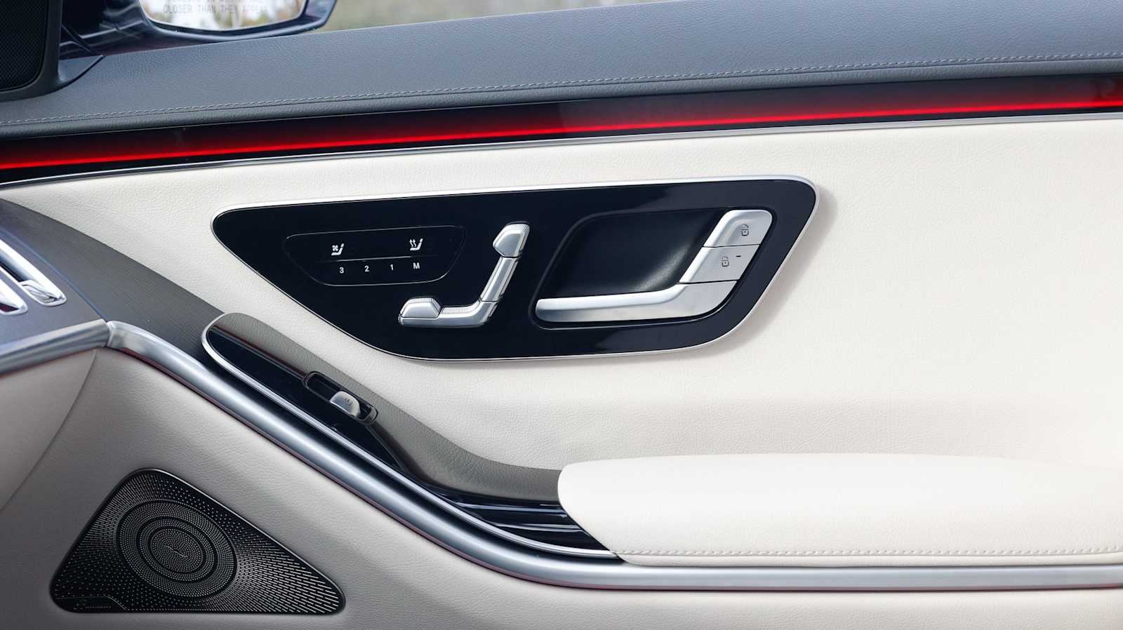 Thumbnail: 2023 Mercedes-Benz S-Class - 32