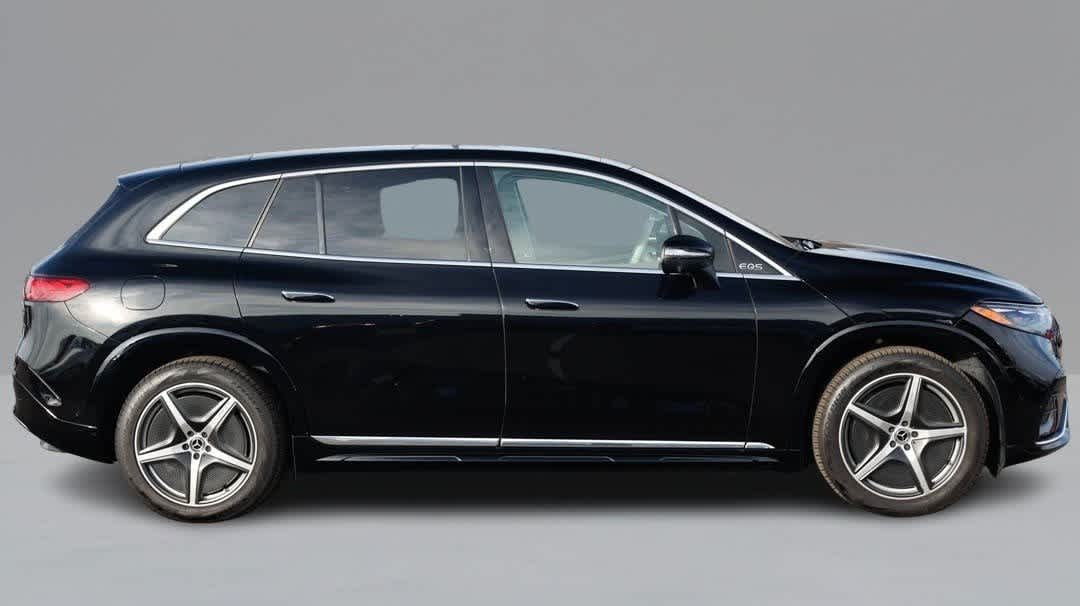 2023 Mercedes Benz EQS SUV 580 4MATIC photo 4