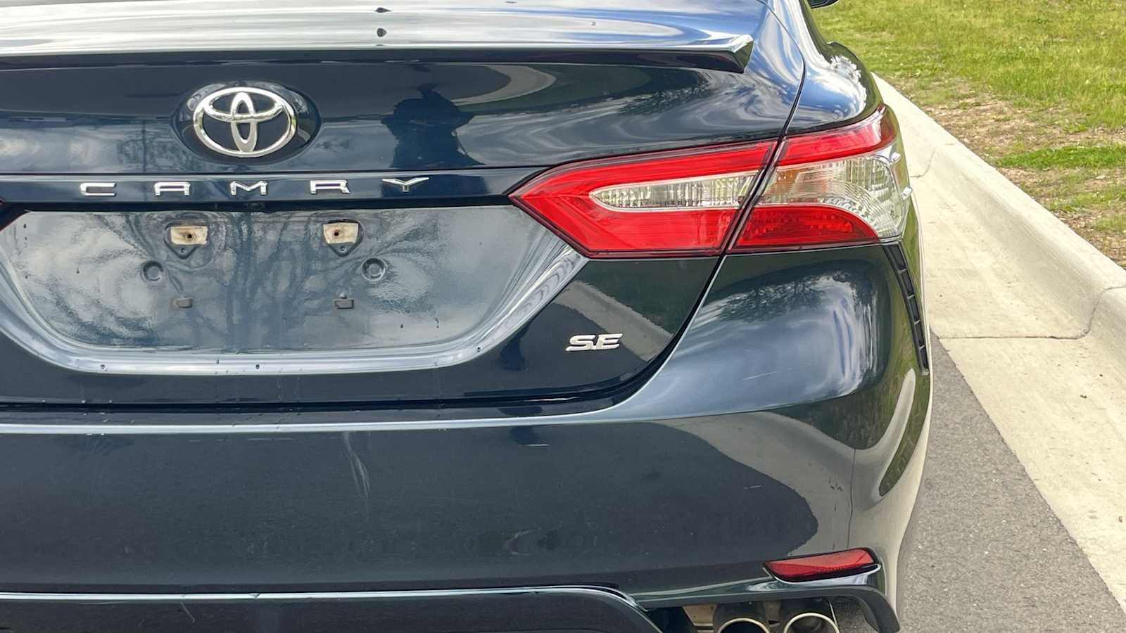 Thumbnail: 2020 Toyota Camry - 20