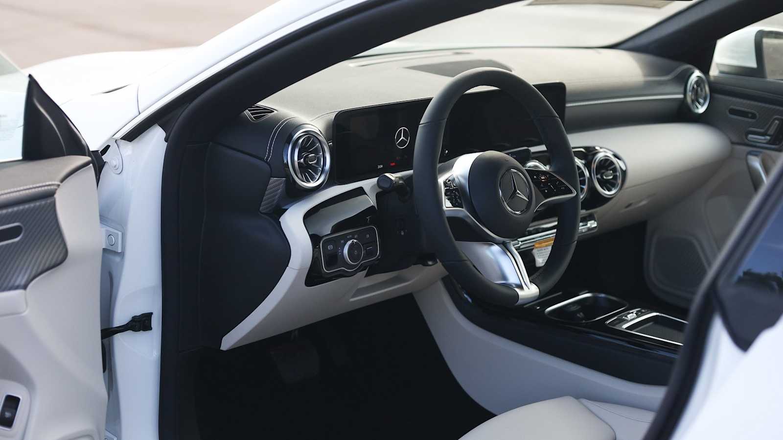 Thumbnail: 2025 Mercedes-Benz CLA - 28