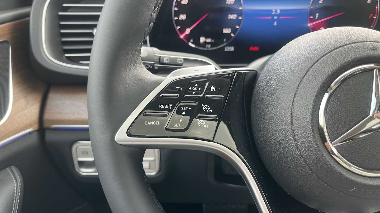 Thumbnail: 2026 Mercedes-Benz GLE - 41