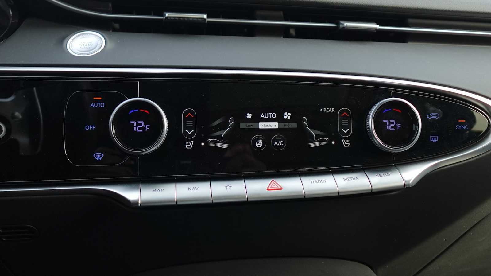 Thumbnail: 2025 Genesis GV70 - 39