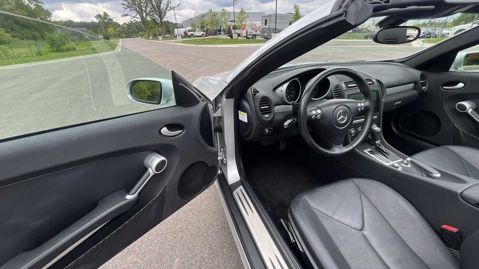 Thumbnail: 2006 Mercedes-Benz SLK - 12
