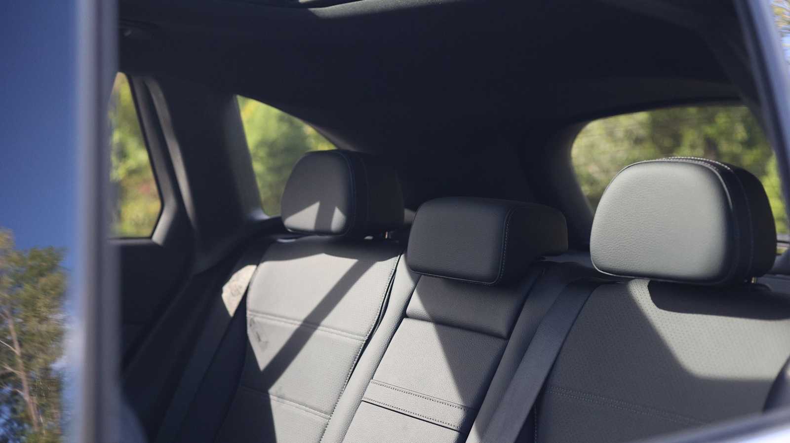 Thumbnail: 2026 Mercedes-Benz GLC - 21