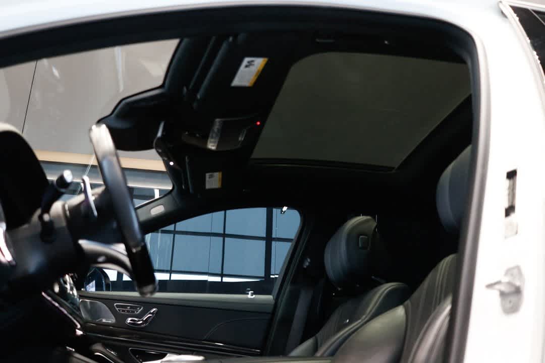 Thumbnail: 2020 Mercedes-Benz S-Class - 30